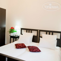 CrossRoads Hotels 