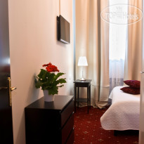 CrossRoads Hotels 