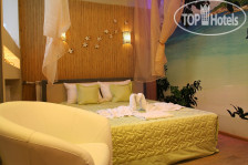 Рандеву (Мосфильмовская) 2*