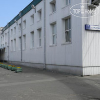 Avita III Вход в гостиницу через КПП