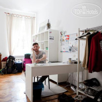 iVan Hostel (закрыт) 