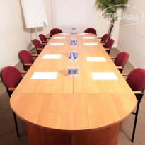 Maxima Irbis Комната переговоров