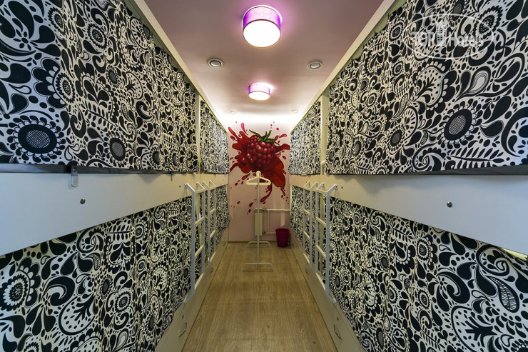 New photos from tourists HQ Hostelberry