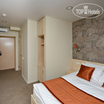 Hit Hotel Двухместный номер с двуспально