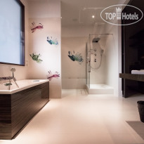 Plus 1 Hotel