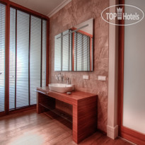 Plus 1 Hotel