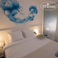 Starboard Side Hotel 