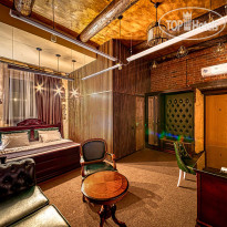 Revival Hotel 