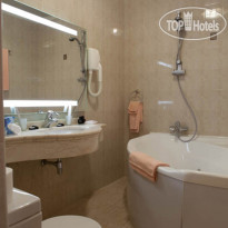 Royal-Zenith II Hotel 