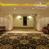 Milan 4* Выход из лифта в номерной фонд