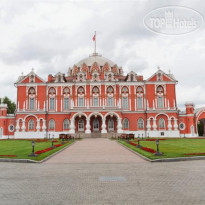 Petroff Palace 