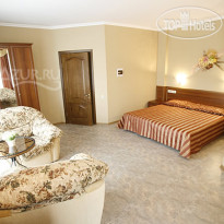 Dreamland Hotel