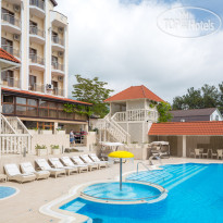 Europa hotel открытый бассейн на территории