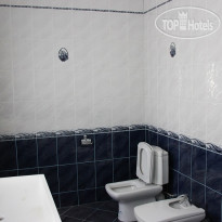 Guenos Plaza