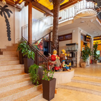 Ellison Dubai