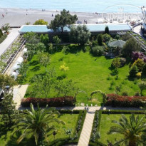 GreenHouse Hotel 