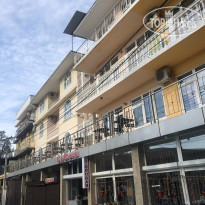 Rich Hotel 