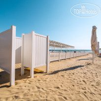 White sand 