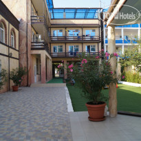 Скала Отель 