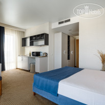 Санмаринн Курортный отель (Sunmarinn Resort Hotel) tophotels