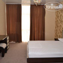 Royal Hotel 