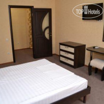 Royal Hotel 