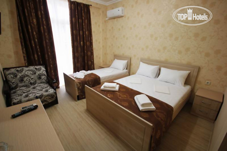 Ideal Hotel (Идеал)