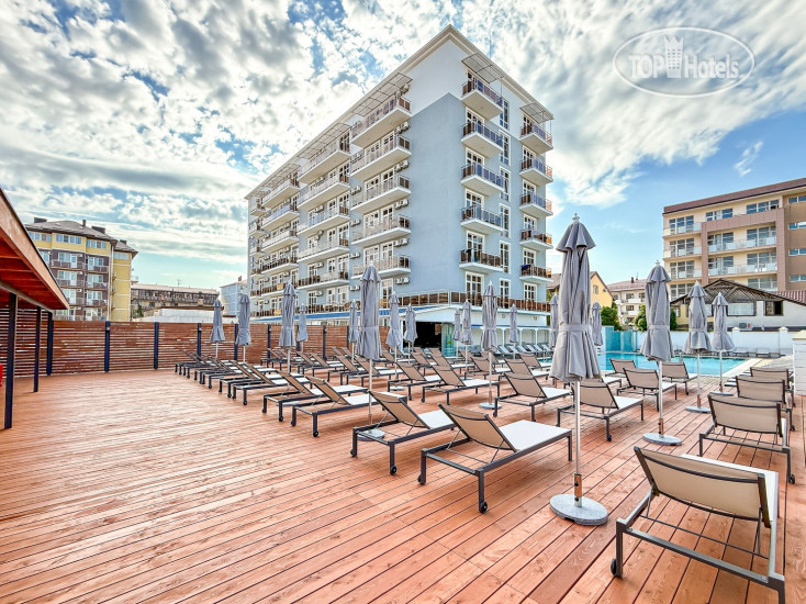 H2O Hotel