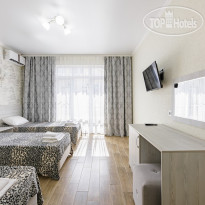White Hotel Витязево Трехместный улучшенный номер