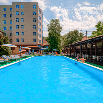 Бассейн на территории в Kiparis 3*