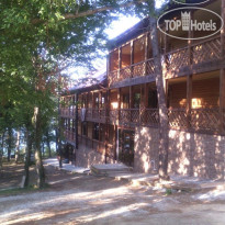 Green Wood Hotel