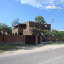 Камелот У Реки 