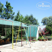 Камелот У Реки 