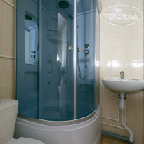 Peak Chersky Hotel 