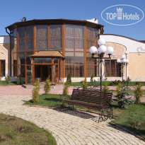 Бережки-Холл 