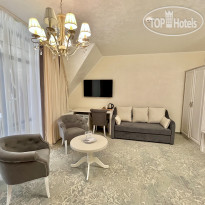 Бережки-Холл 