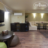 Oktyabrskaya Hotel