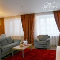 Grand Avenue Hotel