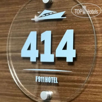 F911 Яхт Клуб Отель 