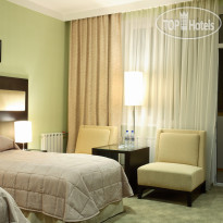 Business-hotel senator