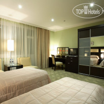 Business-hotel senator