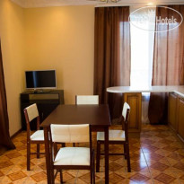 City Hotel