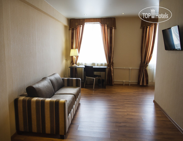 Hotel Crystal