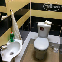 Move Hostel Мужской туалет