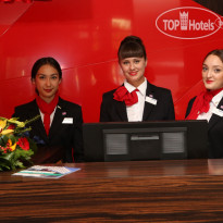 Cosmos Novosibirsk Hotel Ресепшн