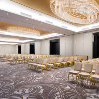 Lotte Hotel Samara Crystal Ballroom