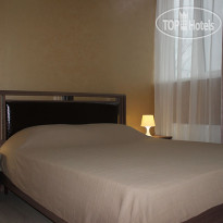 City Hotel