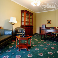 Russ Hotel