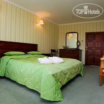 Russ Hotel