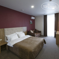 Sky Lux Hotel